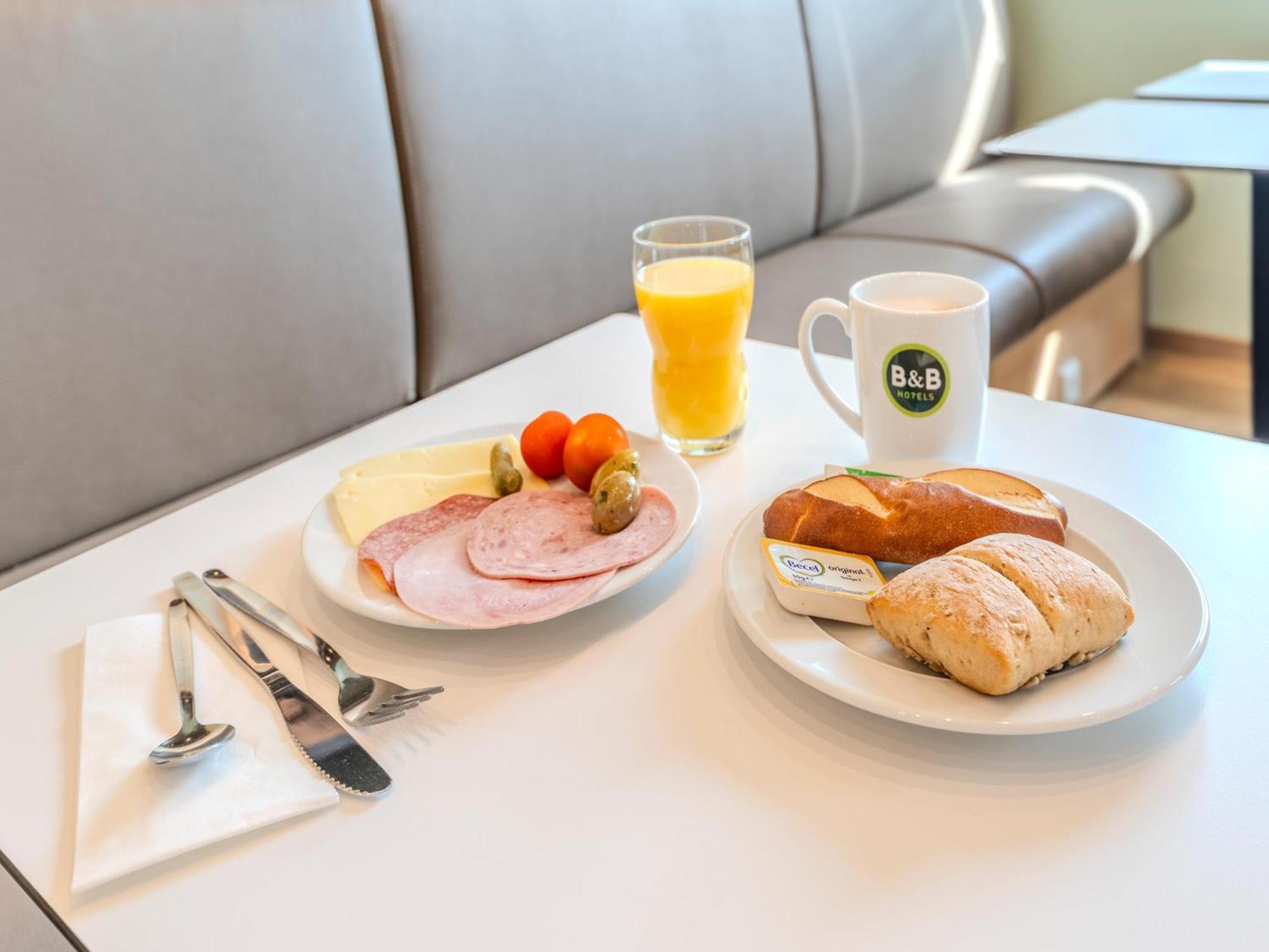 B&B Hotel Offenburg-Hbf エクステリア 写真