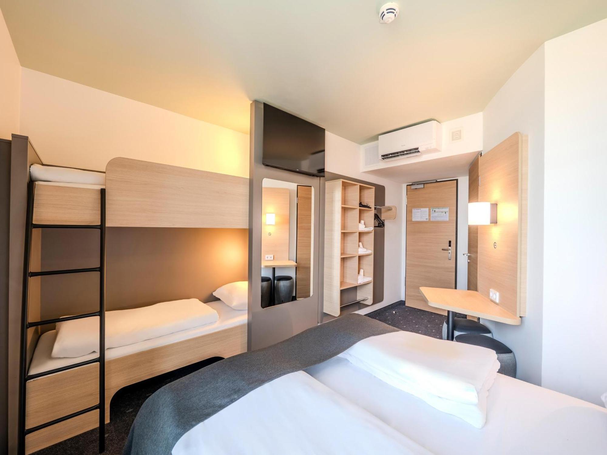 B&B Hotel Offenburg-Hbf エクステリア 写真