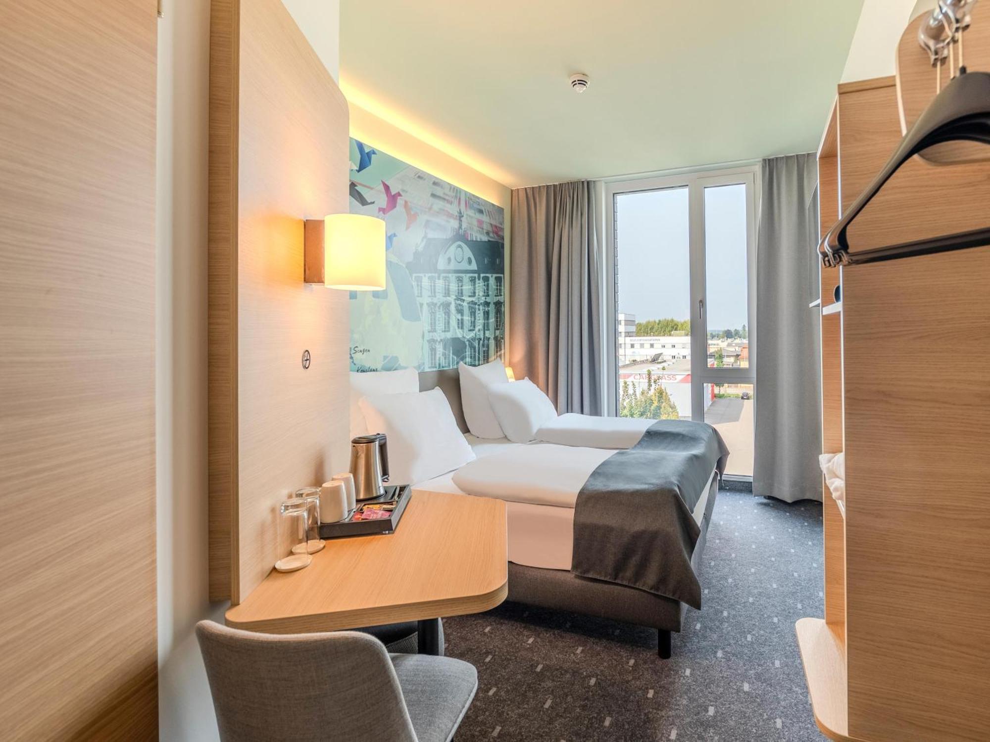 B&B Hotel Offenburg-Hbf エクステリア 写真