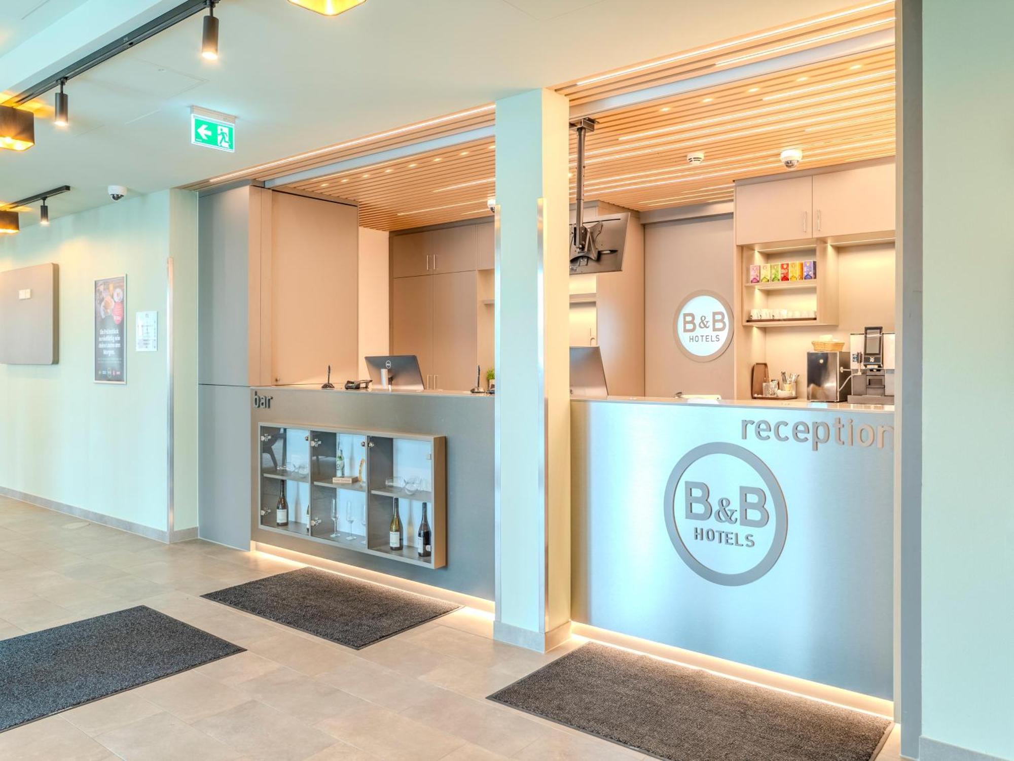 B&B Hotel Offenburg-Hbf エクステリア 写真
