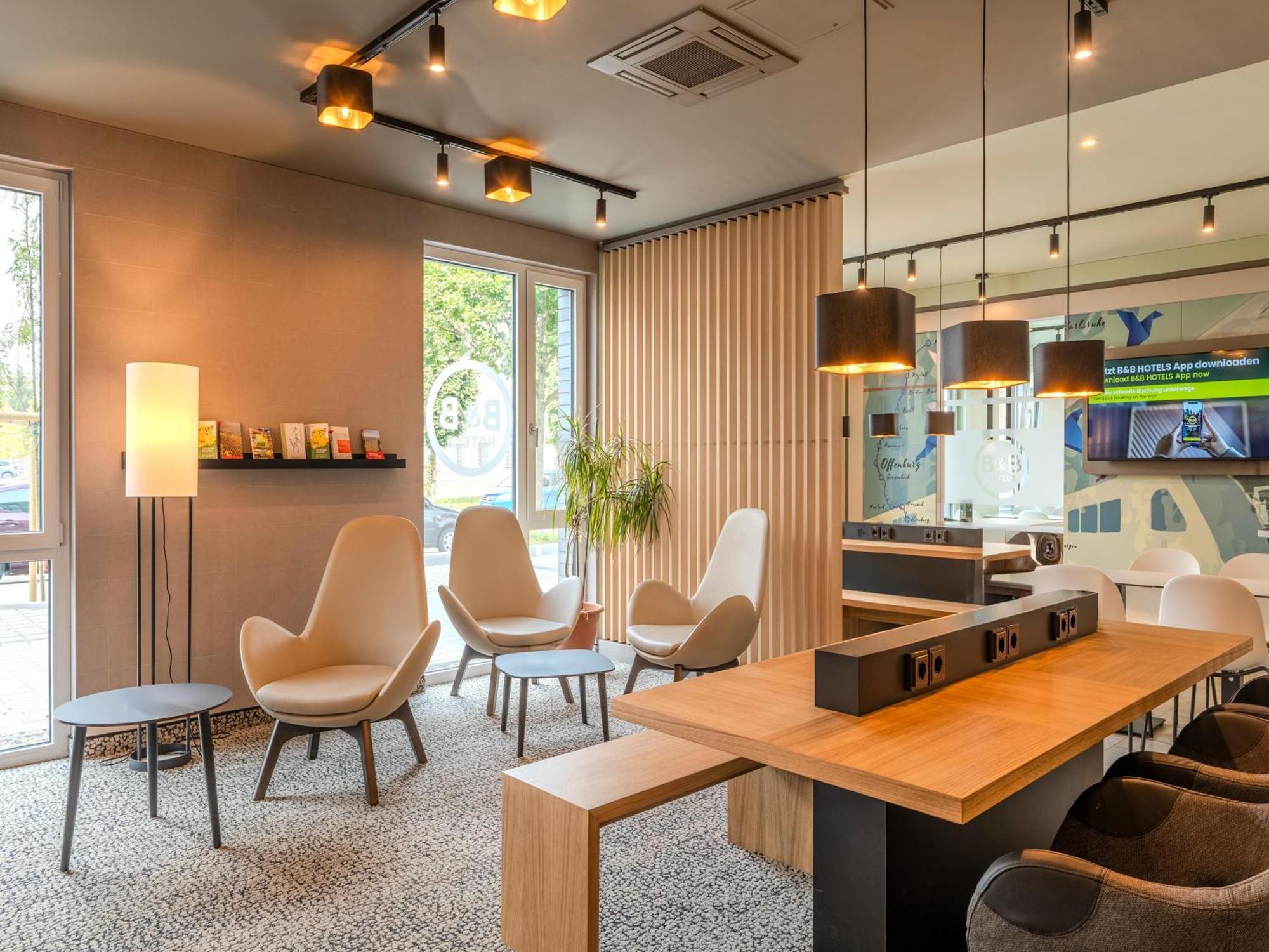 B&B Hotel Offenburg-Hbf エクステリア 写真